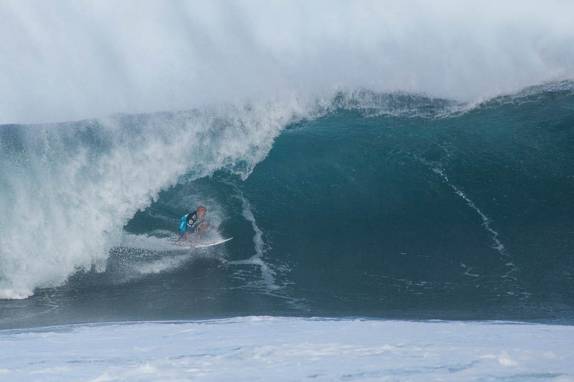 na praia de Pipeline, na North Shore de Oahu, no Havaí - foto de Laura Schunemann